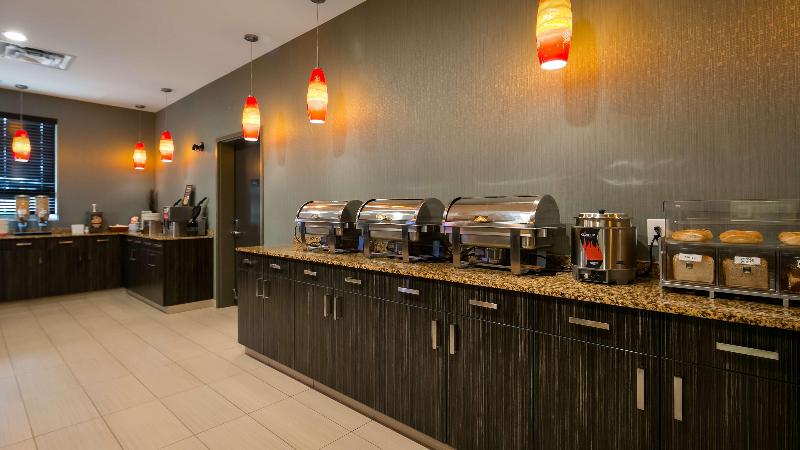 בית מלון כפרי Best Western Plus Drayton Valley All Suites