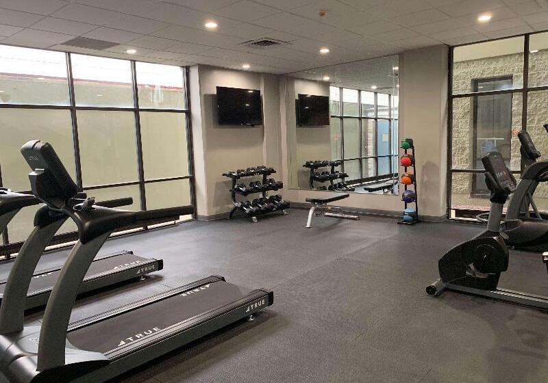 בית מלון כפרי Best Western Plus Fort Saskatchewan Inn & Suites