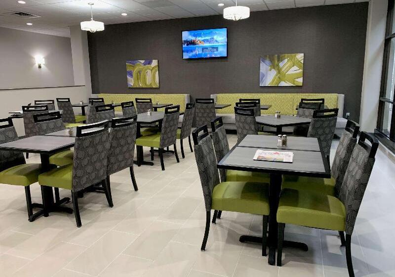 בית מלון כפרי Best Western Plus Fort Saskatchewan Inn & Suites