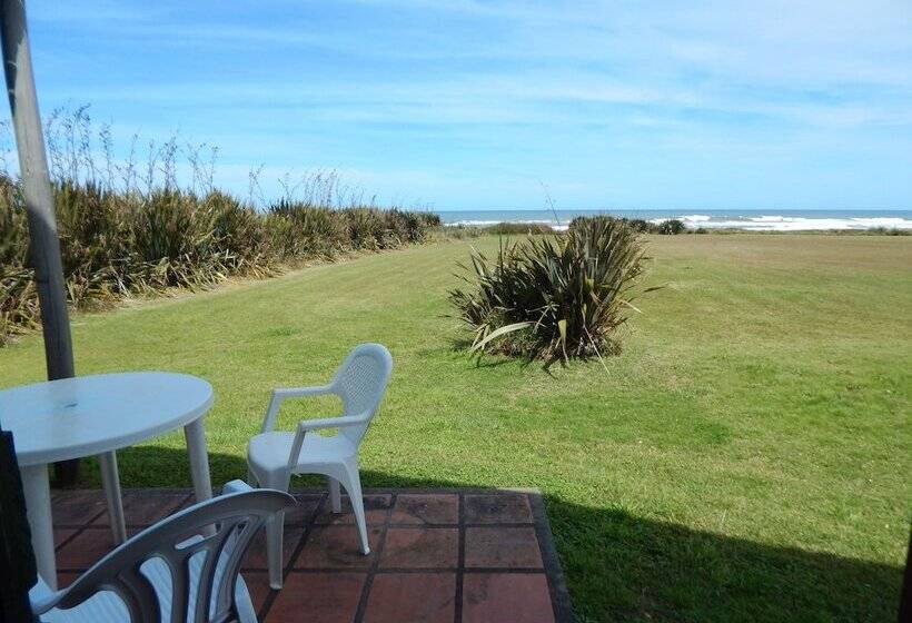 Отель Bungalows Costa Esmeralda