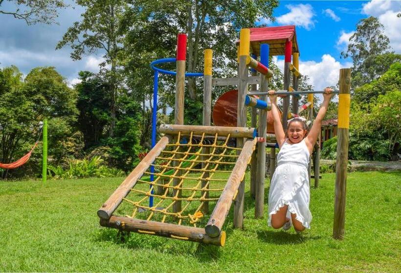 هتل Campestre La Tata