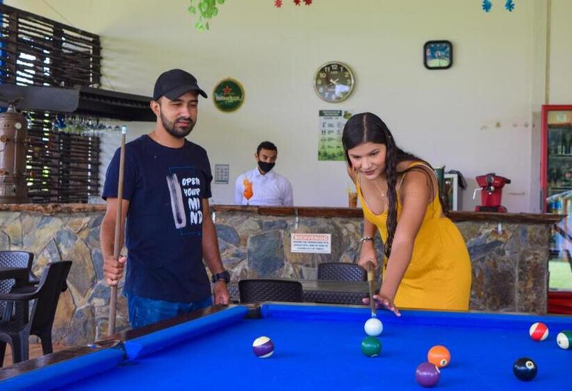 בית מלון כפרי Campestre La Tata