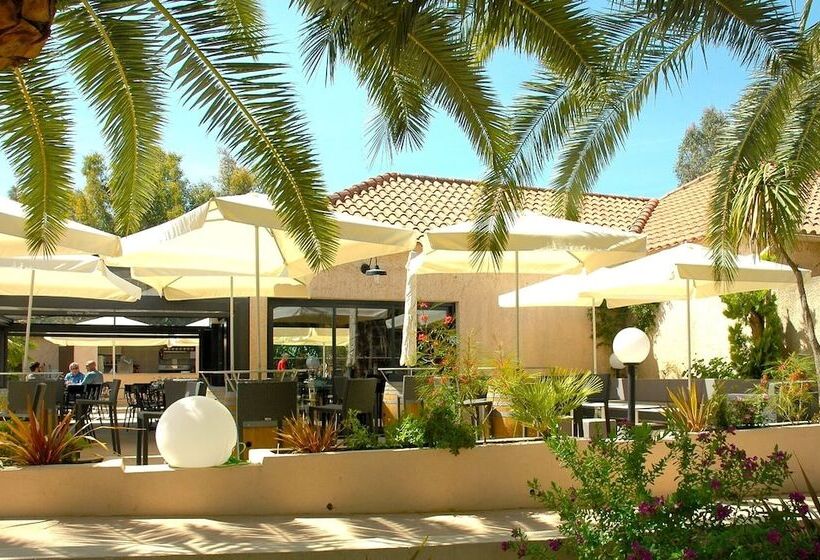 هتل Camping La Pinede