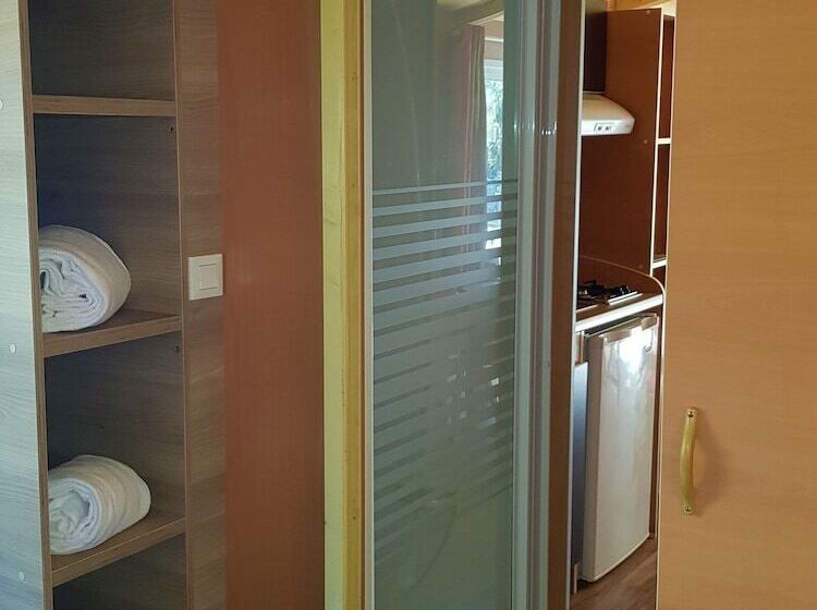 هتل Camping La Pinede