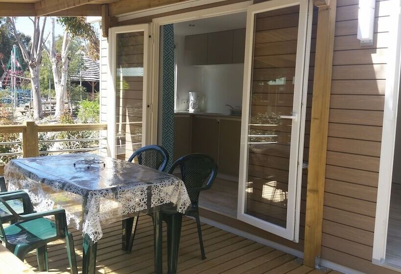 هتل Camping La Pinede