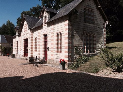 בית מלון כפרי Château De Vallagon