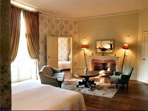 בית מלון כפרי Château De Vallagon