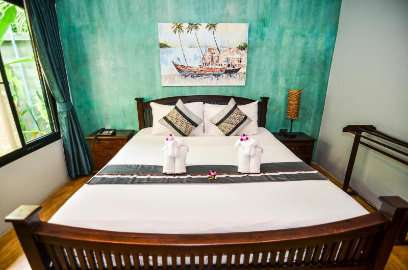هتل Cocoville Phuket   Sha Plus