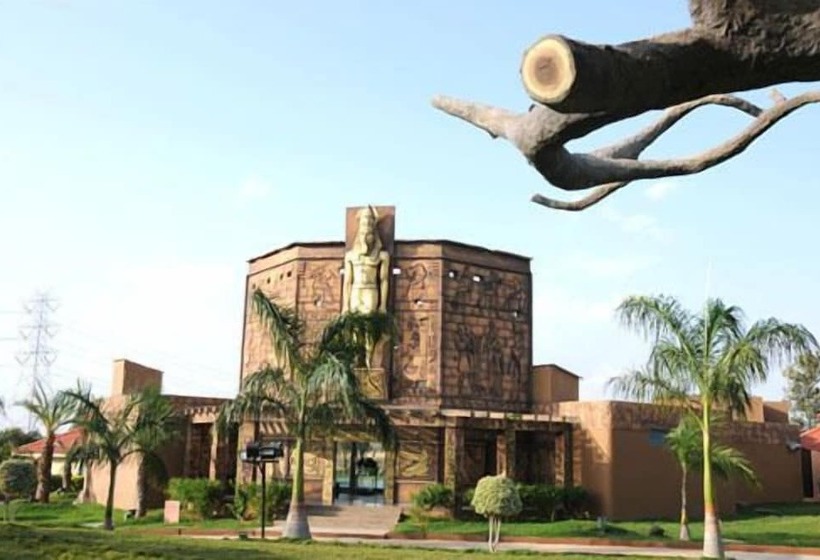 בית מלון כפרי Confident Amoon   The Glamour Spa And Resort