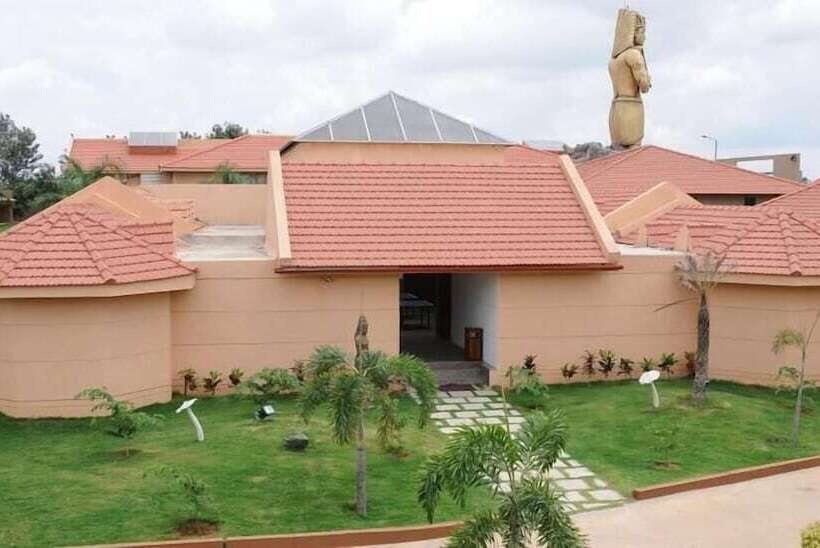 בית מלון כפרי Confident Amoon   The Glamour Spa And Resort