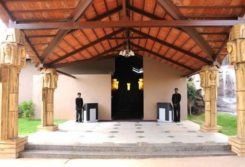 בית מלון כפרי Confident Amoon   The Glamour Spa And Resort