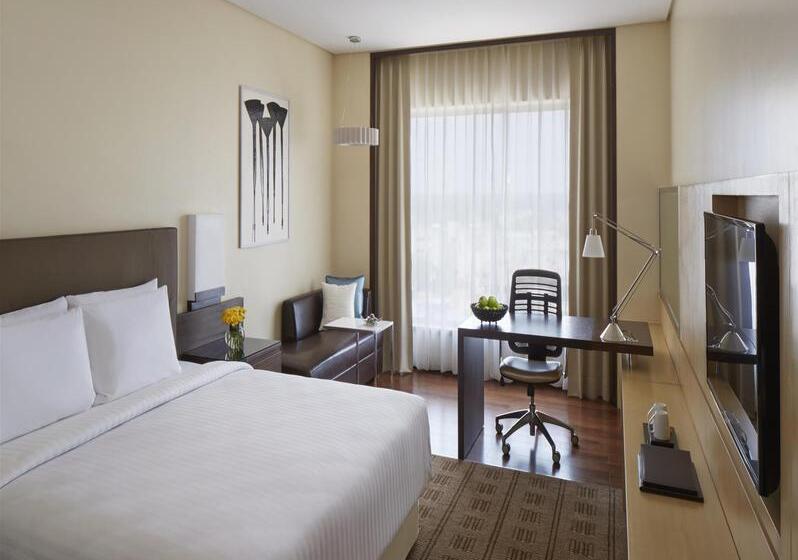 ホテル Courtyard By Marriott Bilaspur