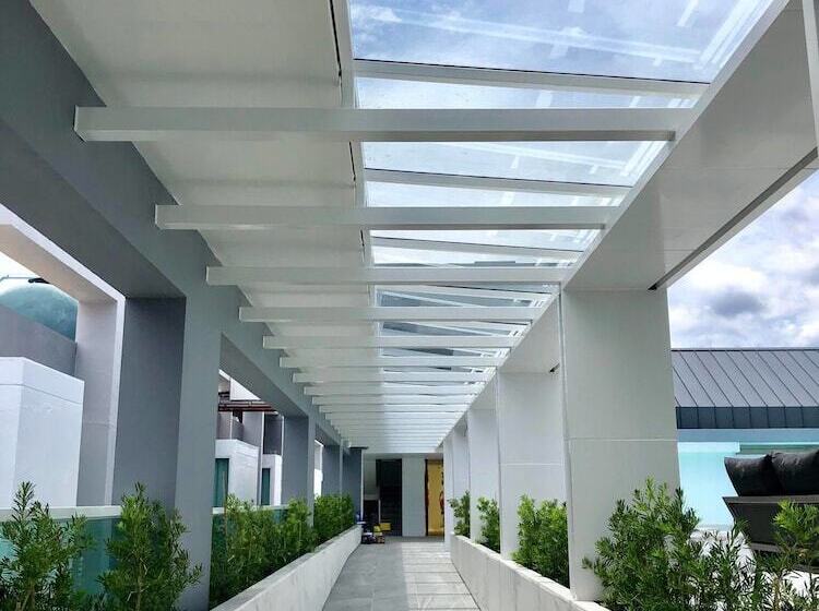 Crystal Hotel Hat Yai