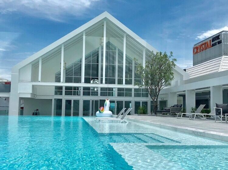 Crystal Hotel Hat Yai