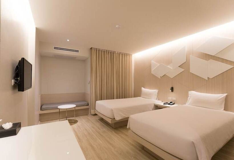 Crystal Hotel Hat Yai