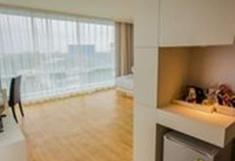 Crystal Hotel Hat Yai