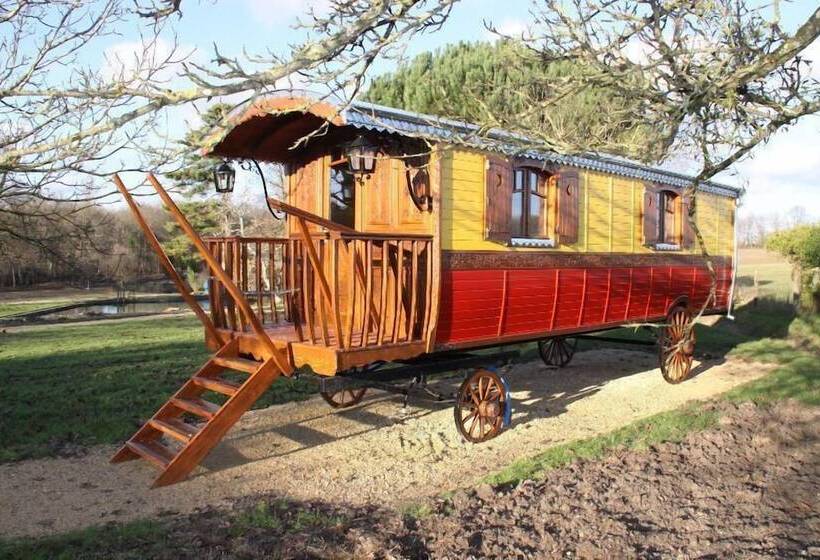 ホテル Domaine La Roche Bellin