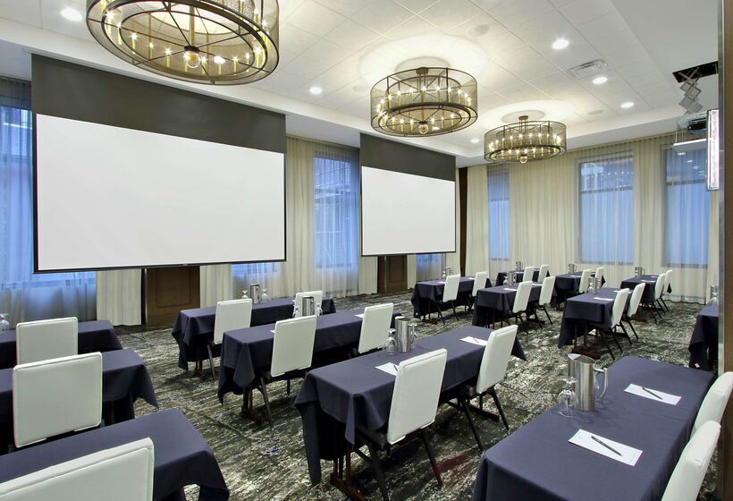 호텔 Embassy Suites By Hilton Pittsburgh Downtown