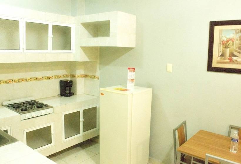 Отель Esmeralda S