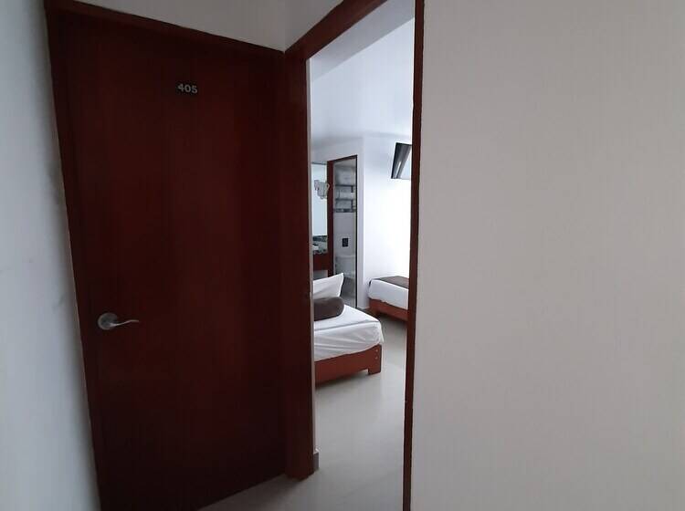 בית מלון כפרי Flower S House