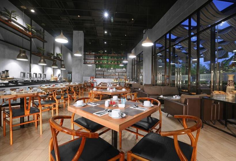 酒店 Harper Purwakarta By Aston