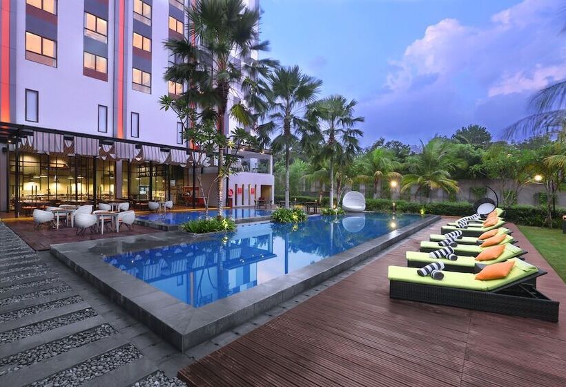 酒店 Harper Purwakarta By Aston