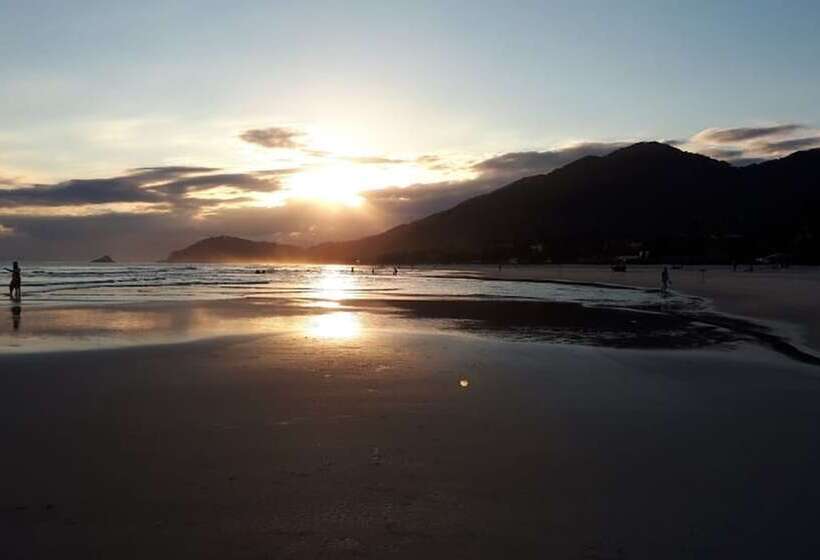 בית מלון כפרי Hiu