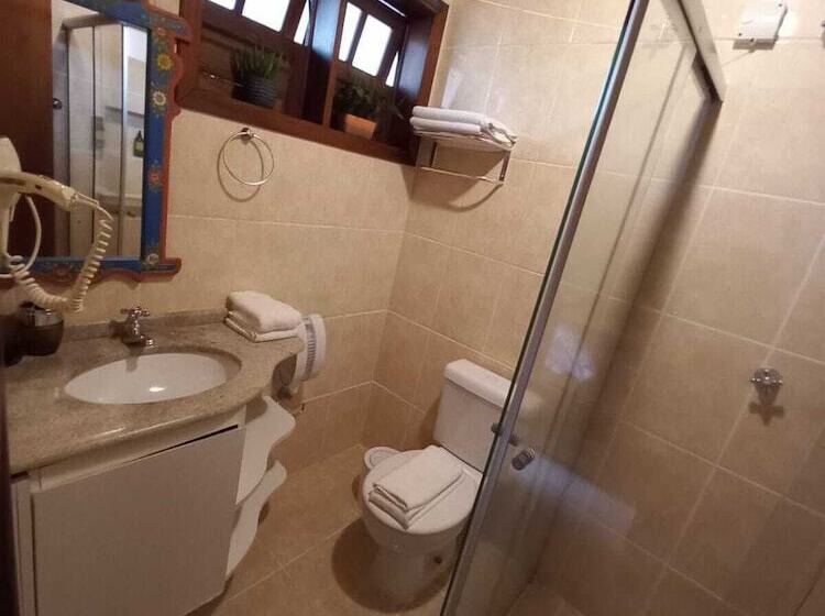 בית מלון כפרי Hiu