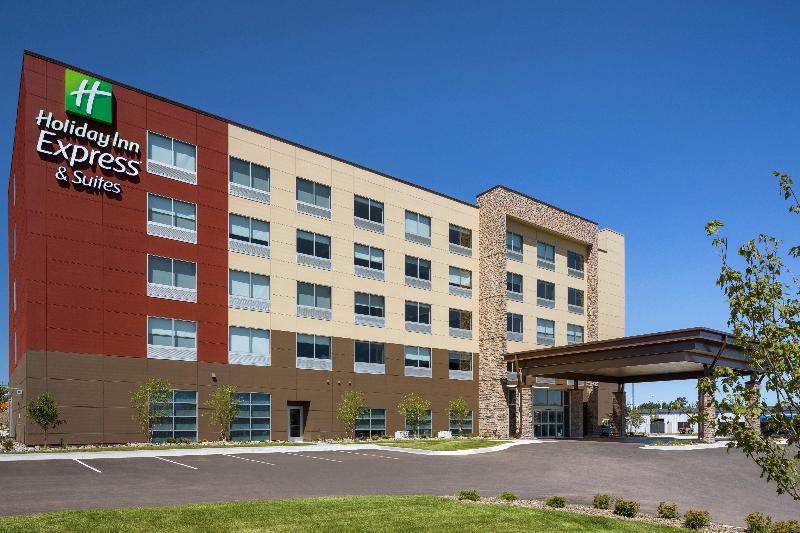 هتل Holiday Inn Express & Suites Duluth North   Miller Hill, An Ihg