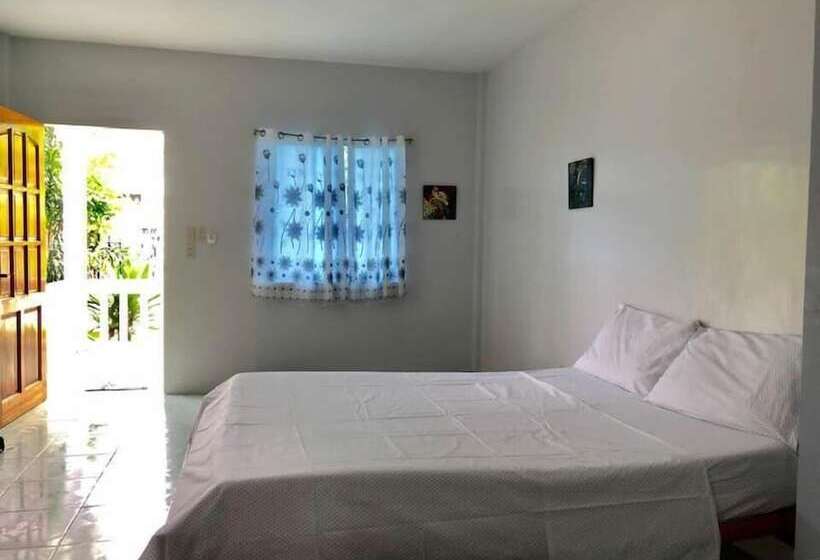 هتل Honeycomb Tourist Inn