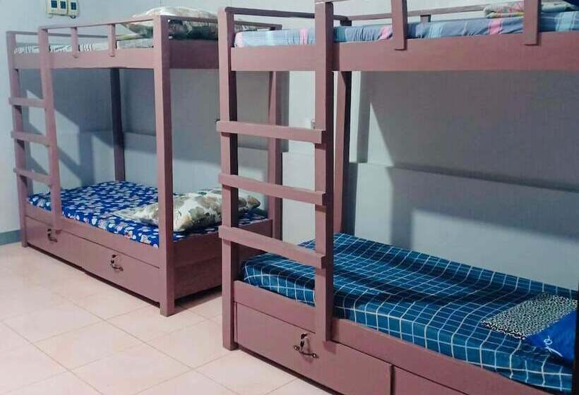 هتل Honeycomb Tourist Inn