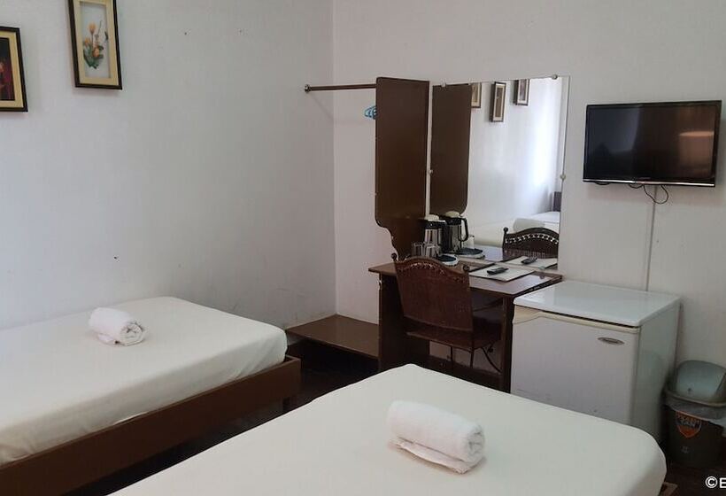 هتل Honeycomb Tourist Inn