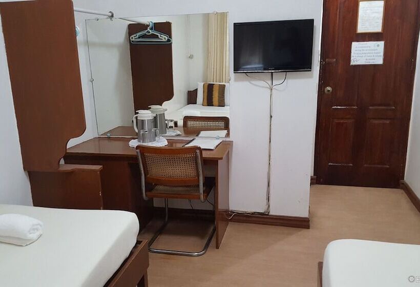 هتل Honeycomb Tourist Inn