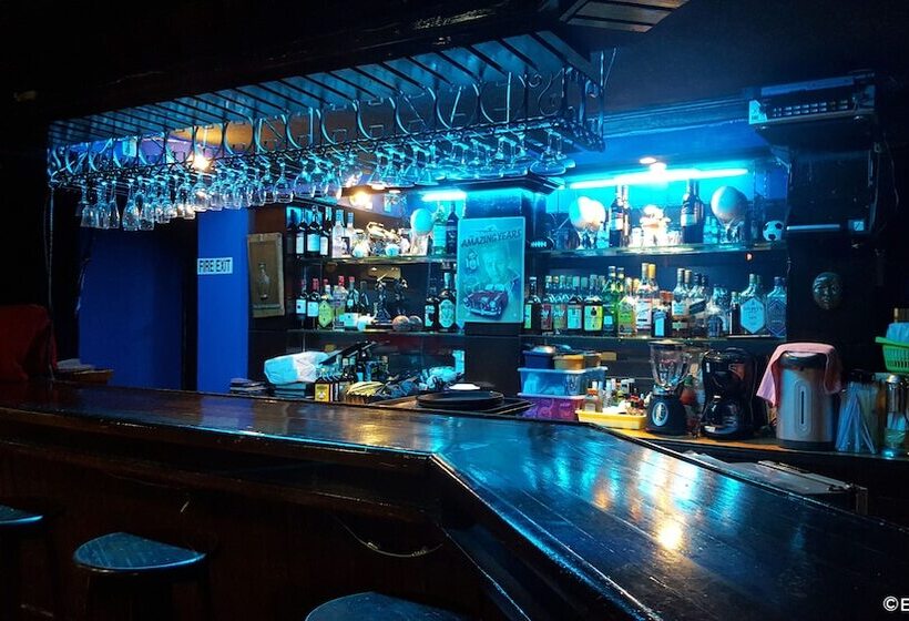 هتل Honeycomb Tourist Inn