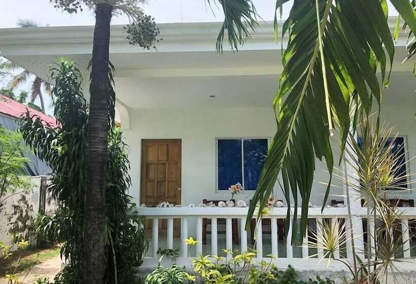 هتل Honeycomb Tourist Inn