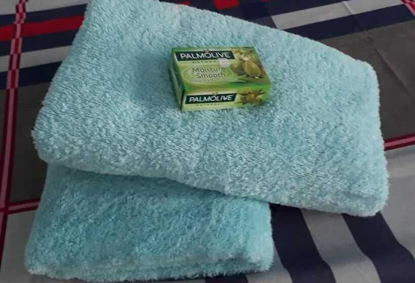 هتل Honeycomb Tourist Inn