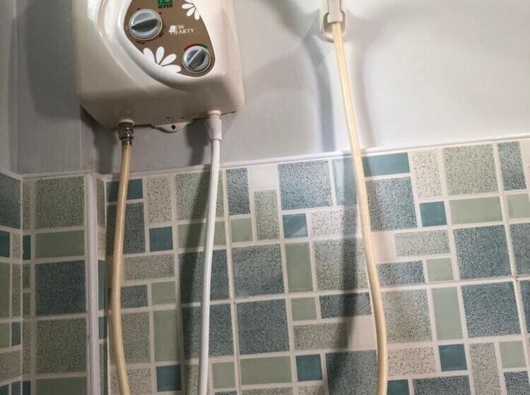 هتل Honeycomb Tourist Inn