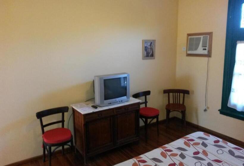 فندق Hostería Restaurante Del Puerto