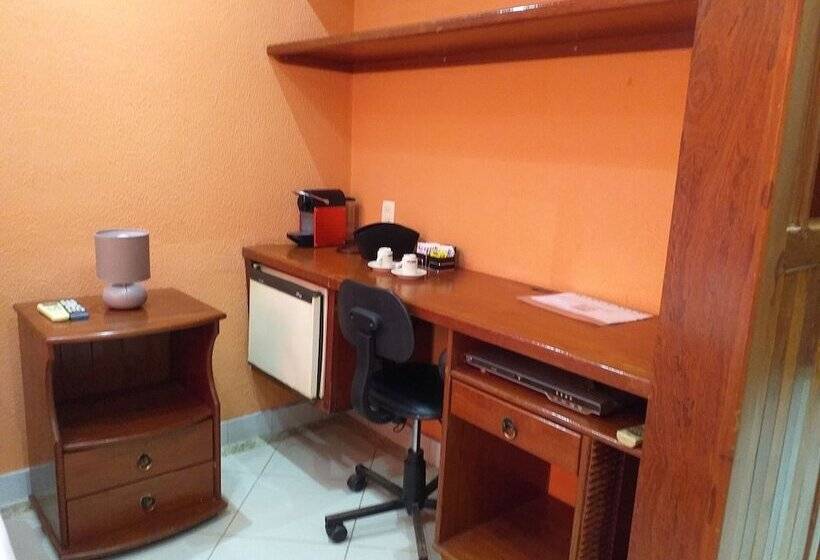 Отель Iparana Paradise