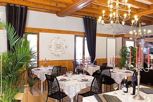 فندق Les Clairmontelles