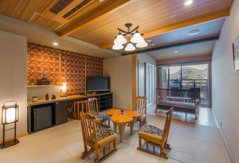 בית מלון כפרי Migiwatei Ochi Kochi