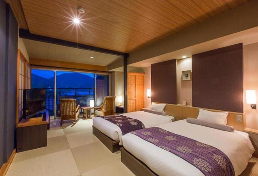 בית מלון כפרי Migiwatei Ochi Kochi