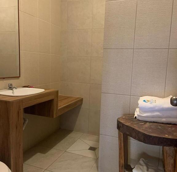 هتل Nantu Hostería