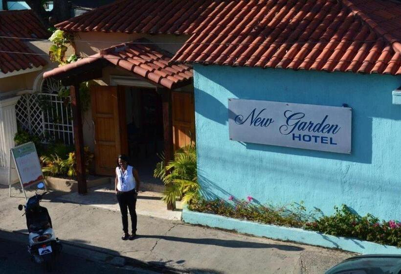 ホテル New Garden