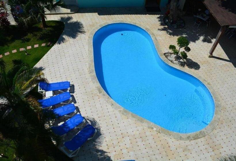 ホテル New Garden