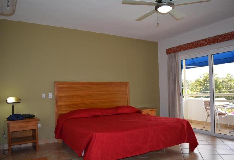 ホテル New Garden