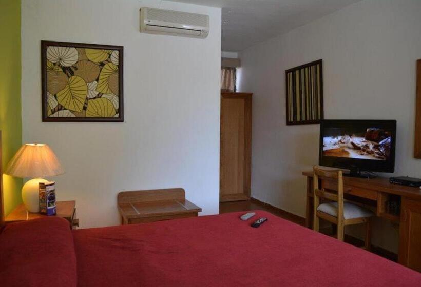 ホテル New Garden