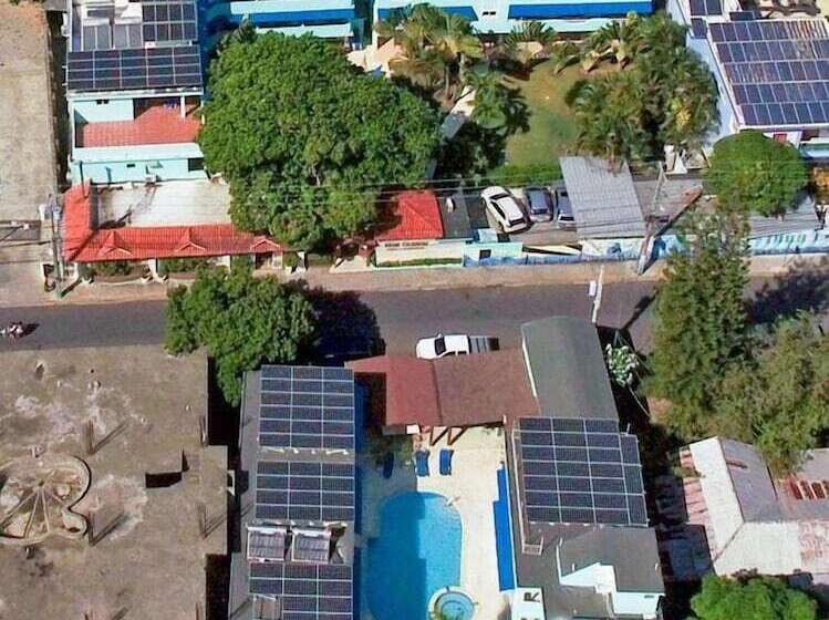 ホテル New Garden