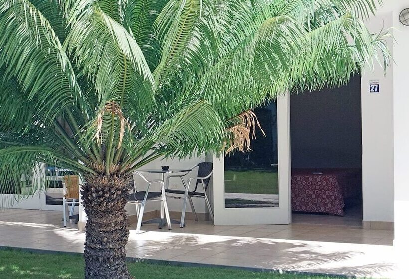 ホテル New Garden