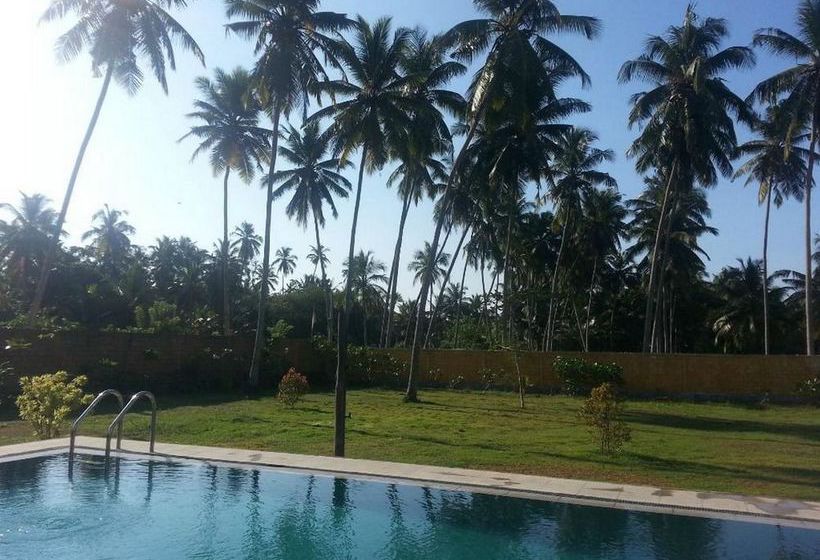 فندق Ocean Ripples Resort